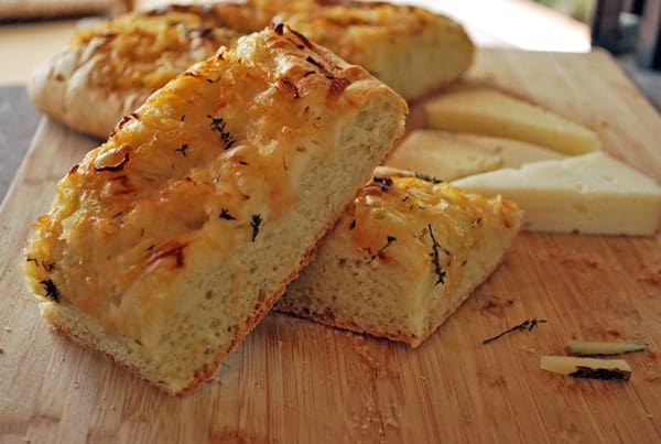 Focaccia de cebolla dulce - Sabores de mi Huerto