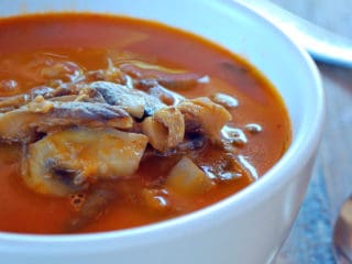 Caldo de hongos