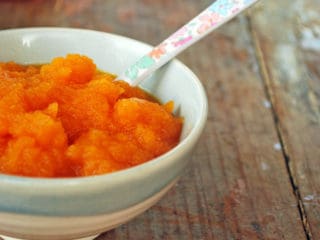 Papilla de zanahoria para bebes de 6 en adelate, una receta fácil y sabrosa.