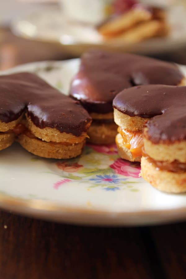 Alfajores, una receta deliciosa y perfecta para acompañar una rica taza de té.