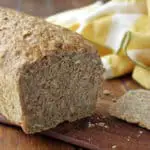 Pan integral con semillas de calabaza, girasol y chía. Que más decir para describir este pan que mmmmmmm, y es que es delicioso, muy fácil de hacer y una receta perfecta para tener en casa un pan sano.
