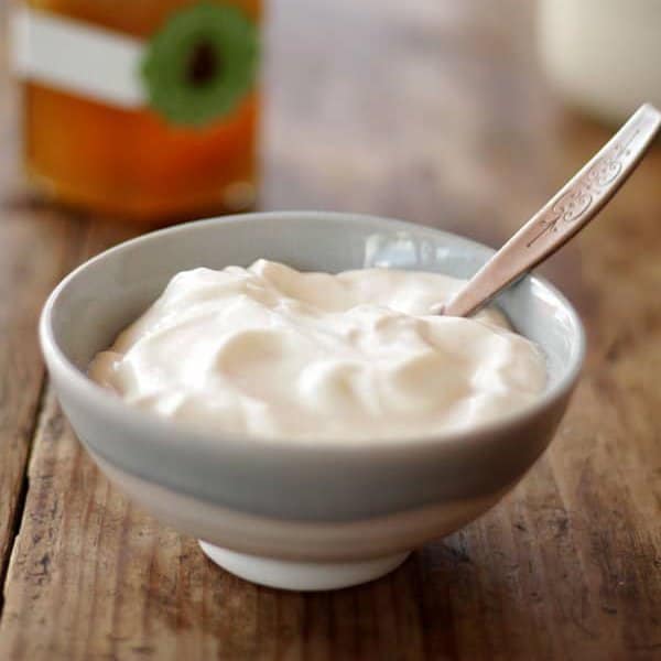 HOW TO MAKE HOMEMADE PLAIN YOGURT IN 5 SIMPLE STEPS - flavors of my garden