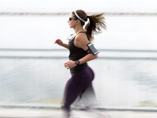 Mujer corriendo