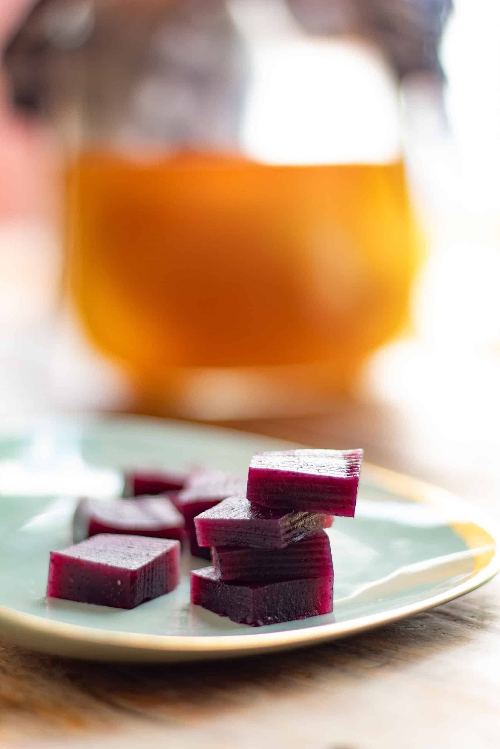 gomitas caseras sobre un plato